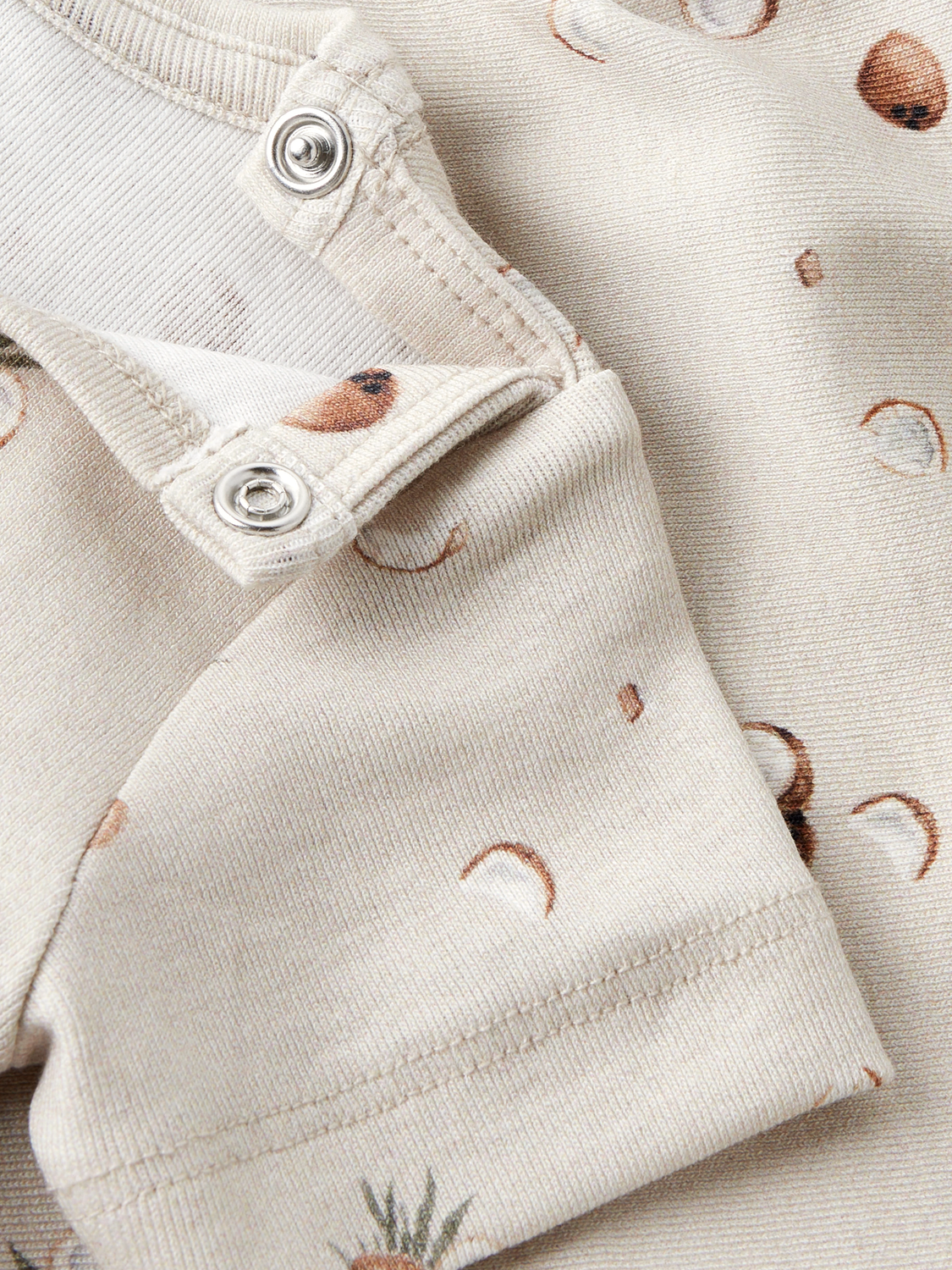 model_shot-front_full